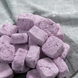 مباشرة من المصنع — مزيج زبادي بالفواكه المجففة بالتجميد، وجبة خفيفة لذيذة لا تقاوم، تحتوي على مكعبات زبادي بالتوت المجفف بالتجميد
