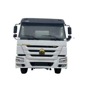 Used Truck Chinese Brand Hot Sale Left/Right Hand Drive Heavy-Duty Industrial 8X4 4X2 371HP/380HP/400HP/420HP Oil Transport HOWO 6X4 Fuel Tank Truck