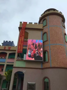 P8 Outdoor LED Advertising Display for Electronic Billboard with Solar