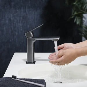 Single Handle Water Saving Deck Mounted Brass Bathroom Vessel Sink Vanity Faucet