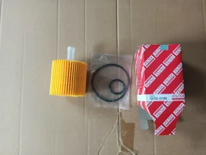 Oil Filter for Toyota Avalon Camry Highlander RAV4 Sienna Tacoma Venza Lexus 04152-Yzza1 04152-31090 Car Styling Accessories