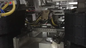 PE/PP Pneumatic Lifting Liquid Filling Equipment IV Solution Bottle Blow-Fill-Seal System