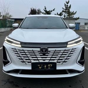 2024 Chang'an CS75 SUV Appearance Is Stylish and Imposing. The Configurations Are Quite Rich 8 - Speed Tiptronic Used Vehicles