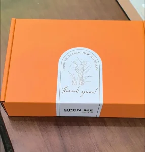 Square Custom Gift Box Eco-Friendly Beauty Skin Care Cosmetic Shipping Corrugated Board Boxes or Garments Clothing Packaging