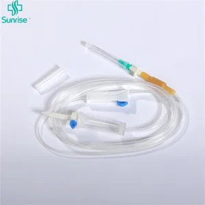 Conector sin aguja con tubo de extensión
