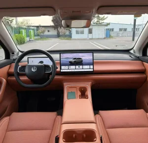 Leapmotor C10