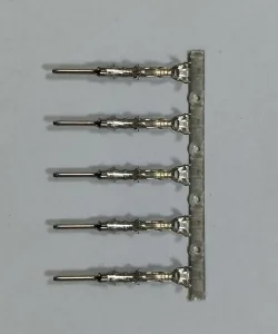 Hydrogen Fuel Cell &amp; EV Battery Dual-Compatible Terminals for Multi-Energy Vehicle Platforms