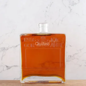 China 700 ml flat shape liquor glass vodka bottle with cork