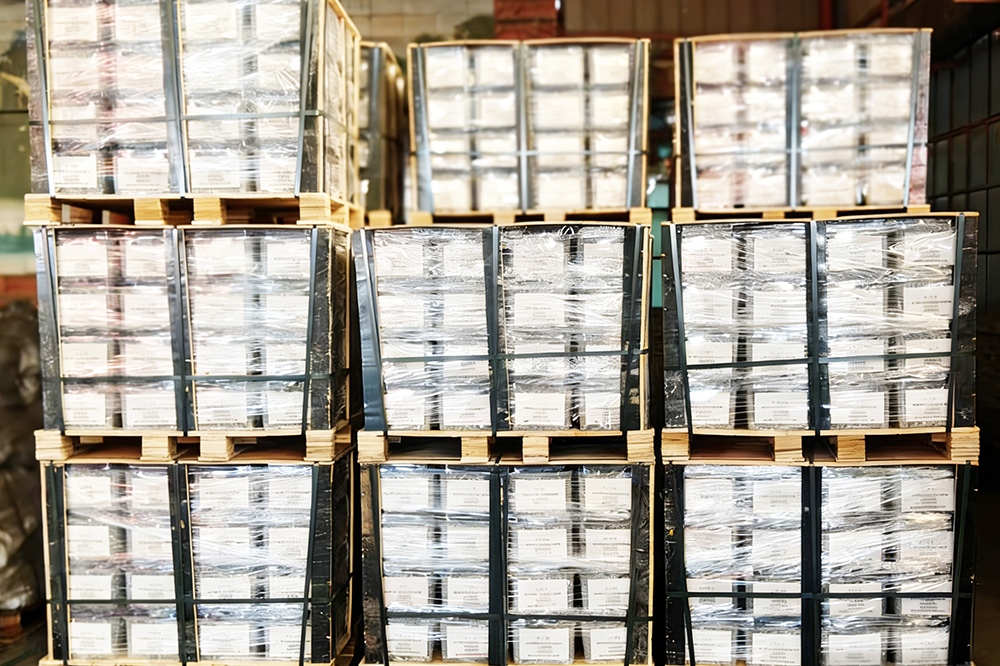 Sinsun full logistics support — container loading and export shipping for fasteners