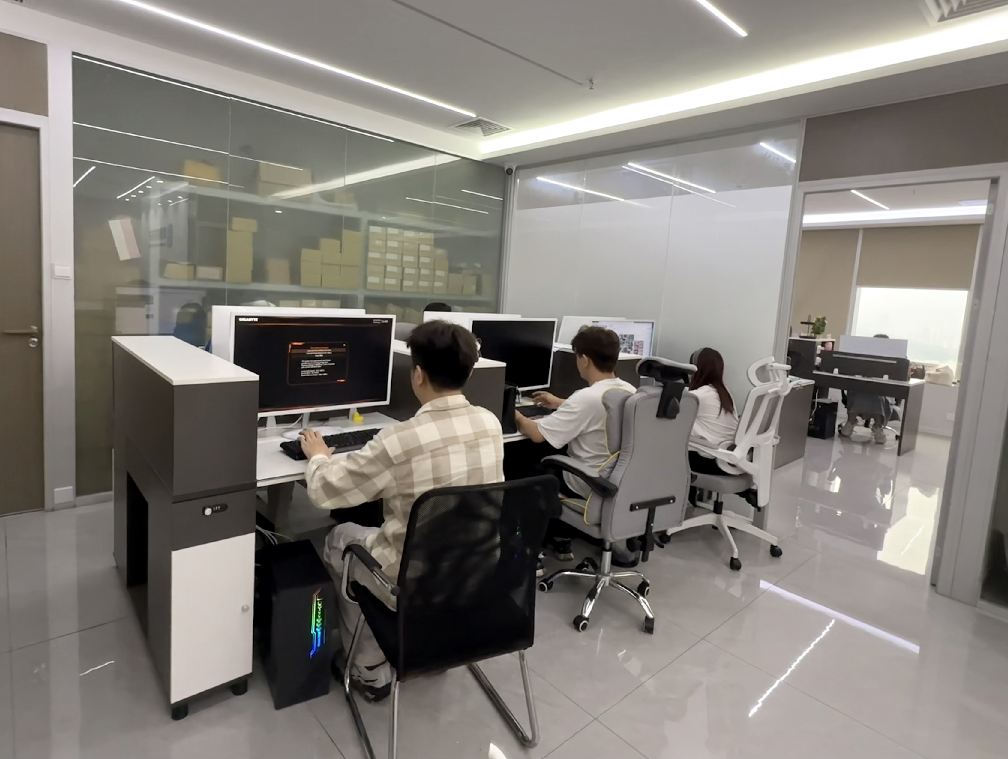 Yingchuang Technology electronic components warehouse and office in Shenzhen