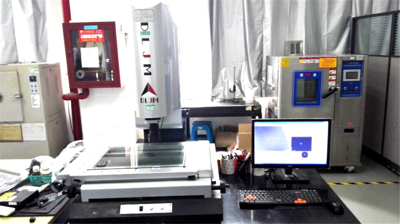 FDA food-grade and UL94 V-0 flame retardant certification for silicone components