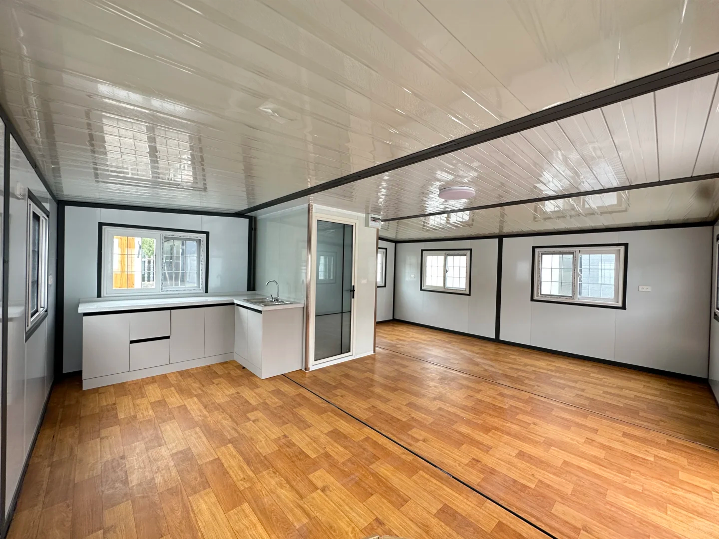 Waterproof Prefabricated 20Ft 40Ft Expandable Container House 2 3 4 Bedroom Prefab Outdoor Mobile Home Casas Prefabricadas