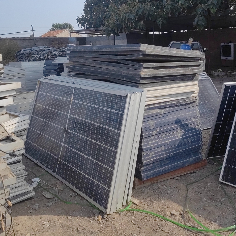 Small Solar Machine Utility-scale project Photovoltaic recycling system PV Panel Deframing Equipment