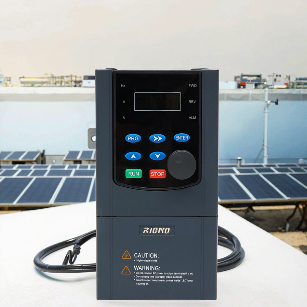 RIQNO A800 380V 30-75KW 3-Phase VFD For Photovoltaic Solar Water Pump &amp; Elevator Systems