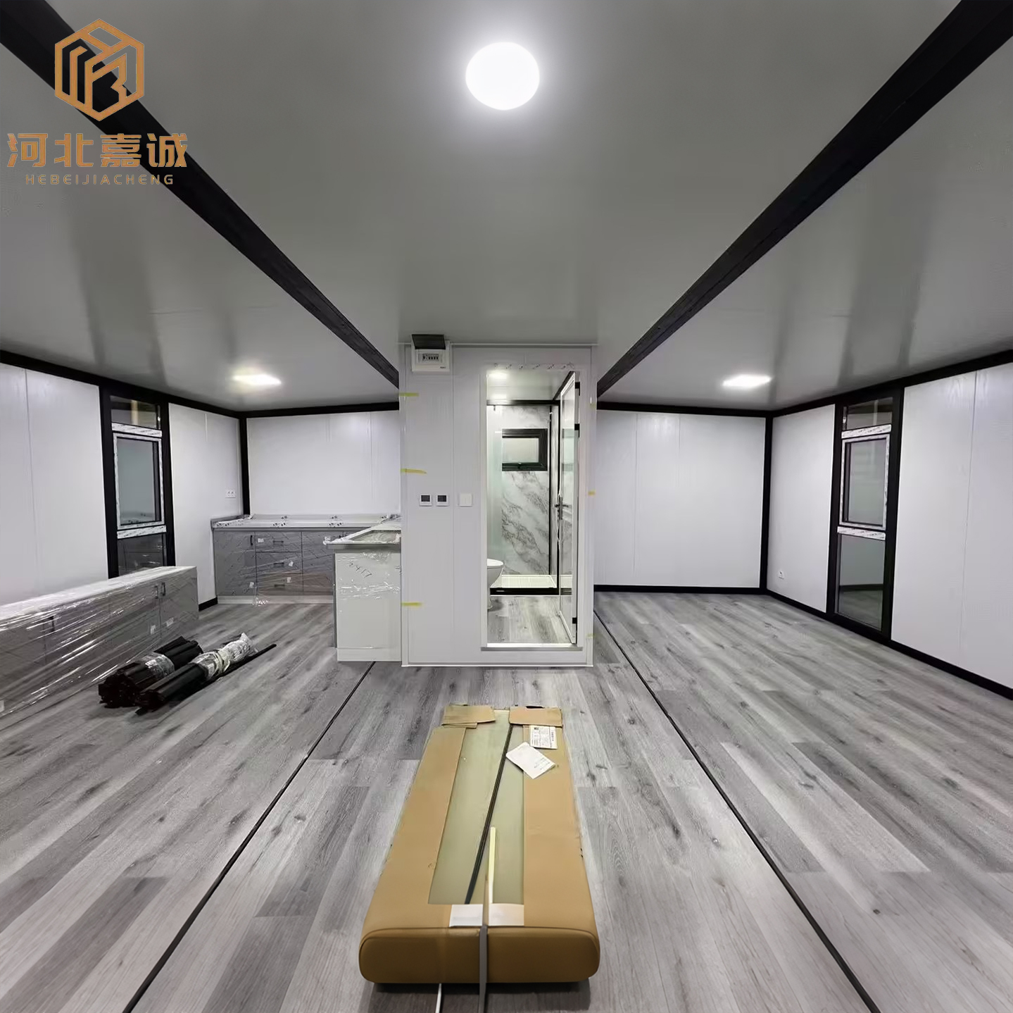 Solar Powered Expandable Container House with Solar Panels System Luxury Prefabricated Modular Homes for Off-grid Living