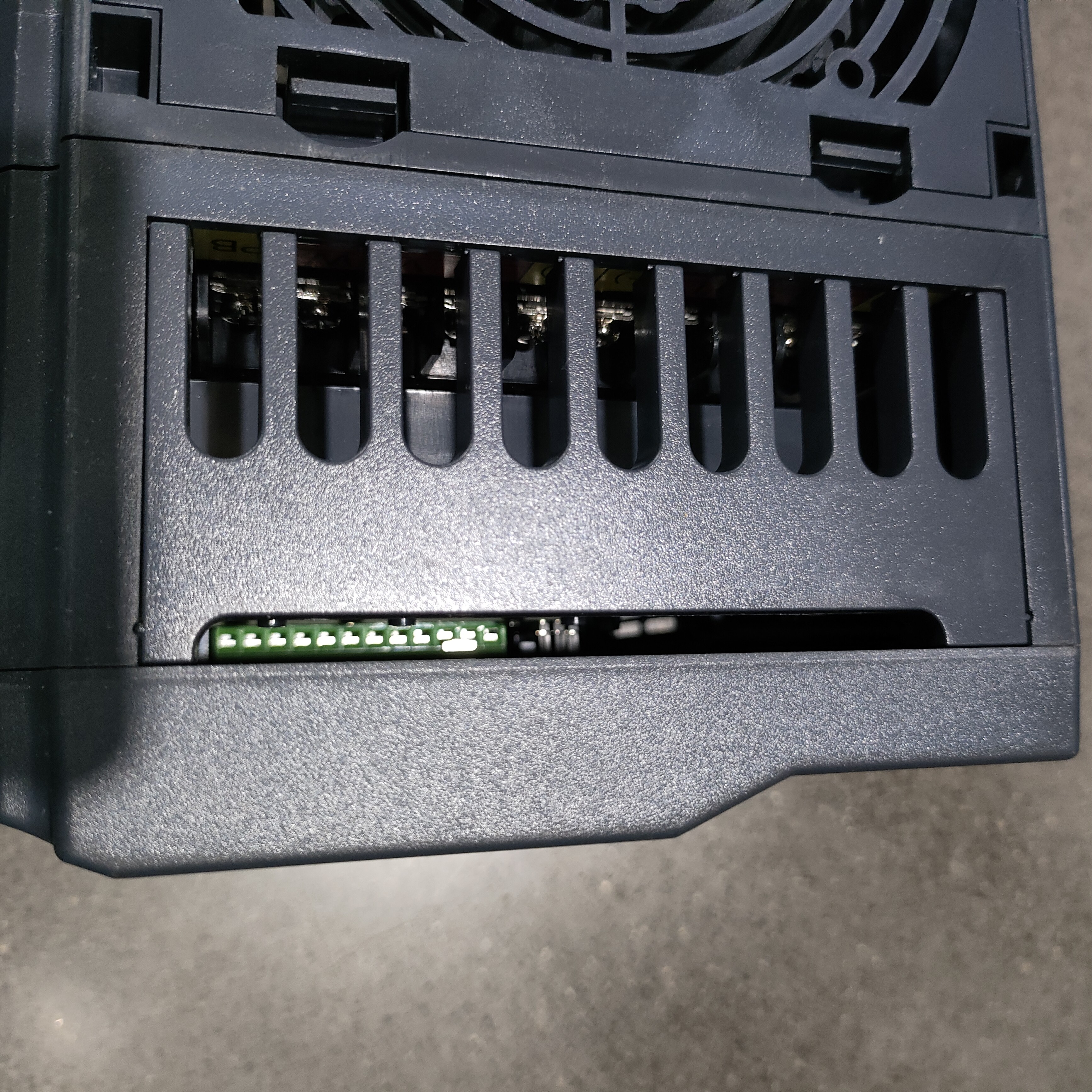 XLY710 11KW 15KW 18.5KW 22KW DC To AC Off Grid Solar Pump Inverter Vector Control VFD AC Drive With CE Certificate