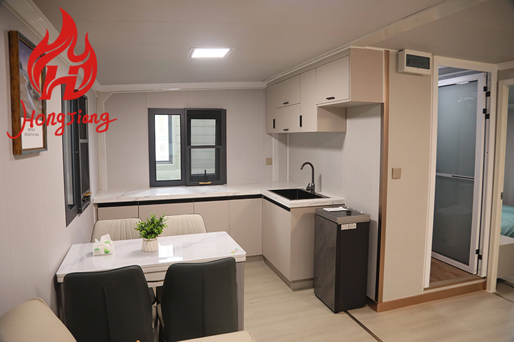 Prefabricated Houses 100 M.2 4 Bedrooms Prefab Container Home Assembled Solar Setup House Modular Price Cheapest Homes