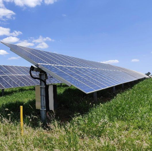 Reliable on-Grid Solar Power Solutions for Poultry and Layer Farms