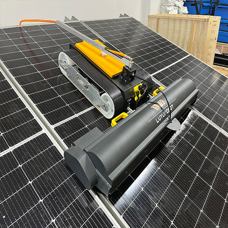 Intelligent Remote-controlled Photovoltaic Panel Cleaning Robot, Suitable for Both Dry and Wet Cleaning, Saves Labor