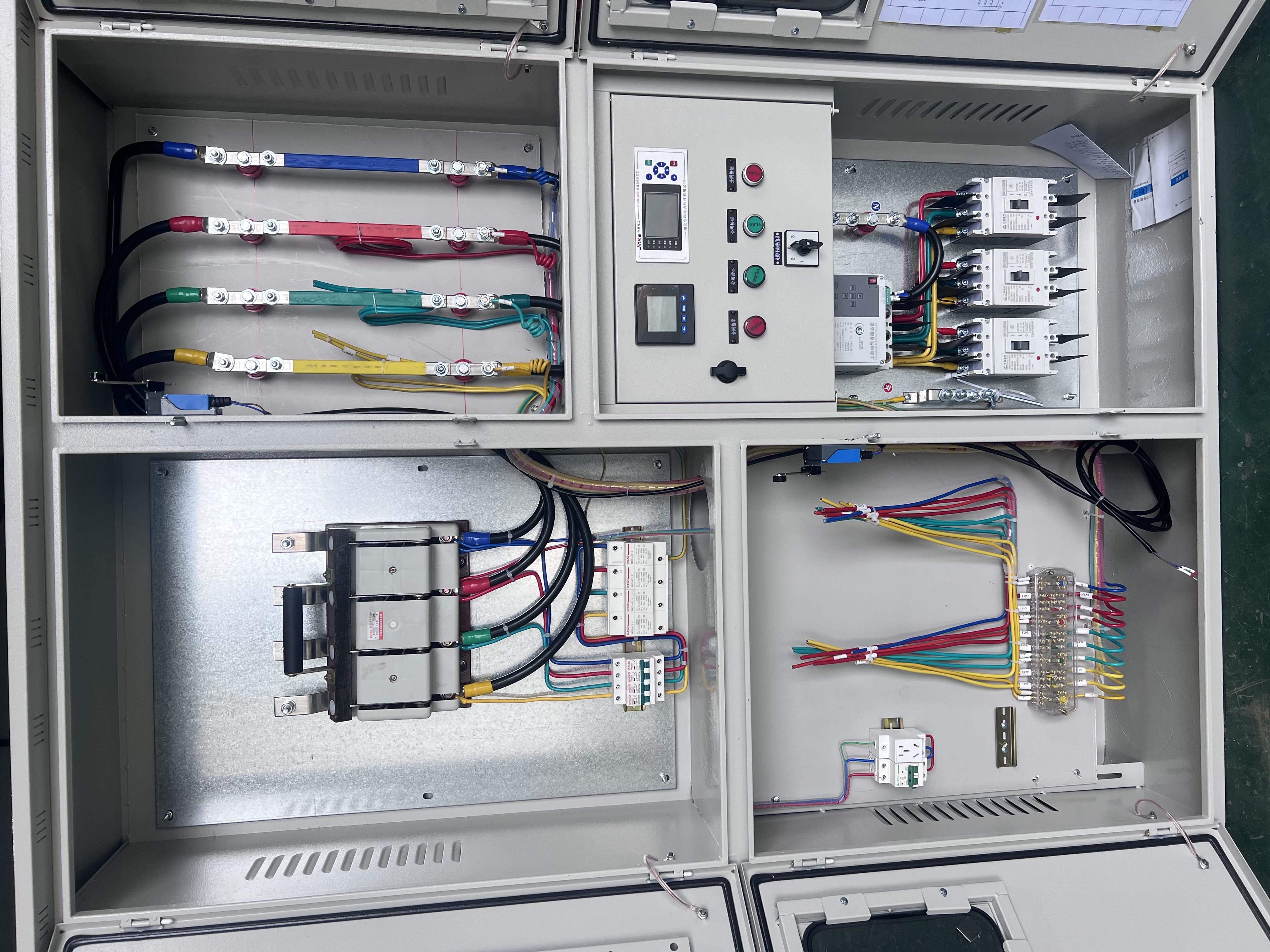 Solar PV Combiner Box DC Distribution Junction Box for Photovoltaic System