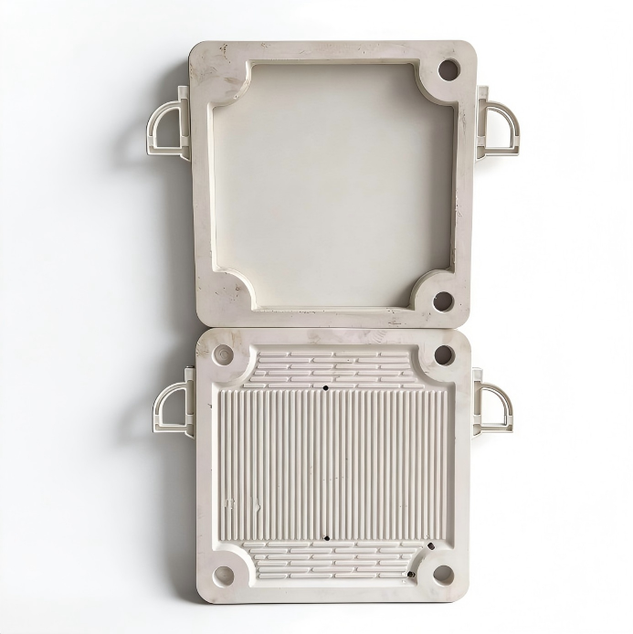 One board/one frame filter plate