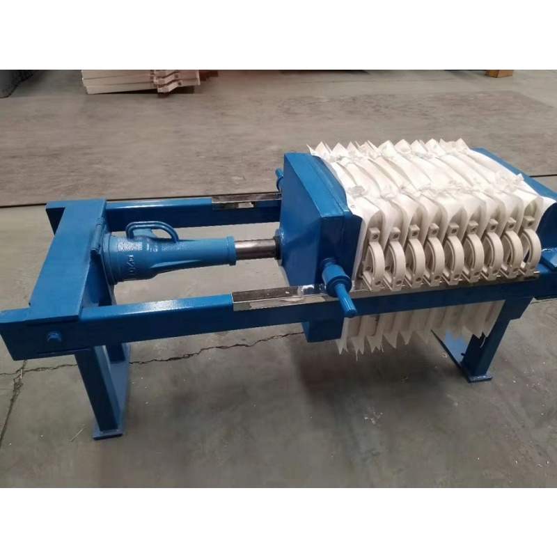 Xingtai Brand 520 Type Hydraulic Pressing Filtering Machine New Condition Expertly Manufactured Semi-Automatic 110V 15-18 Filter