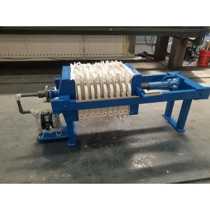 Xingtai Brand 520 Type Hydraulic Pressing Filtering Machine New Condition Expertly Manufactured Semi-Automatic 110V 15-18 Filter