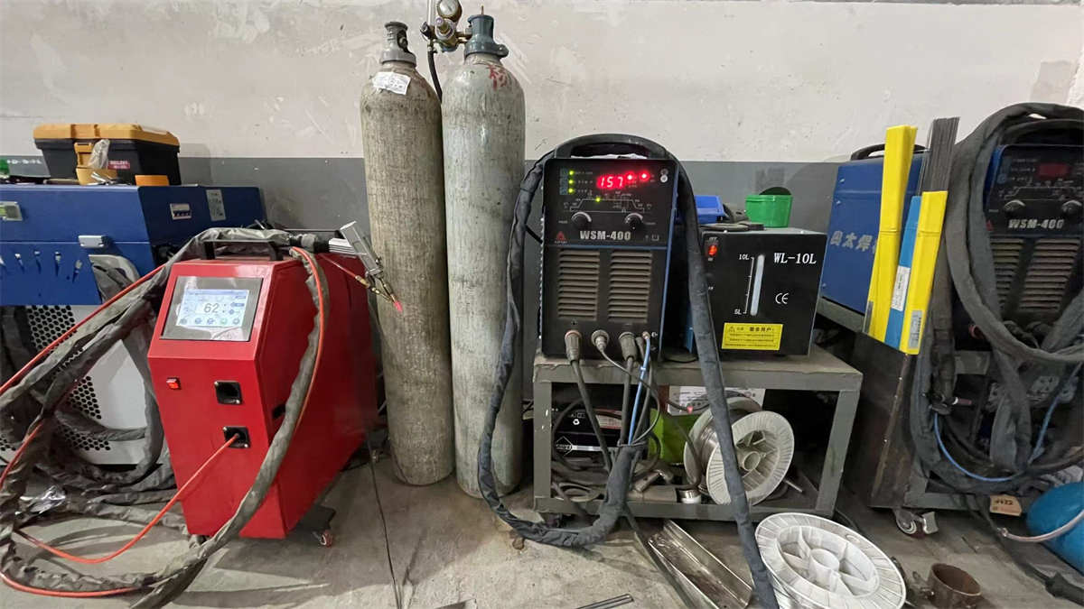 Intelligent automatic filter press system with advanced control technology