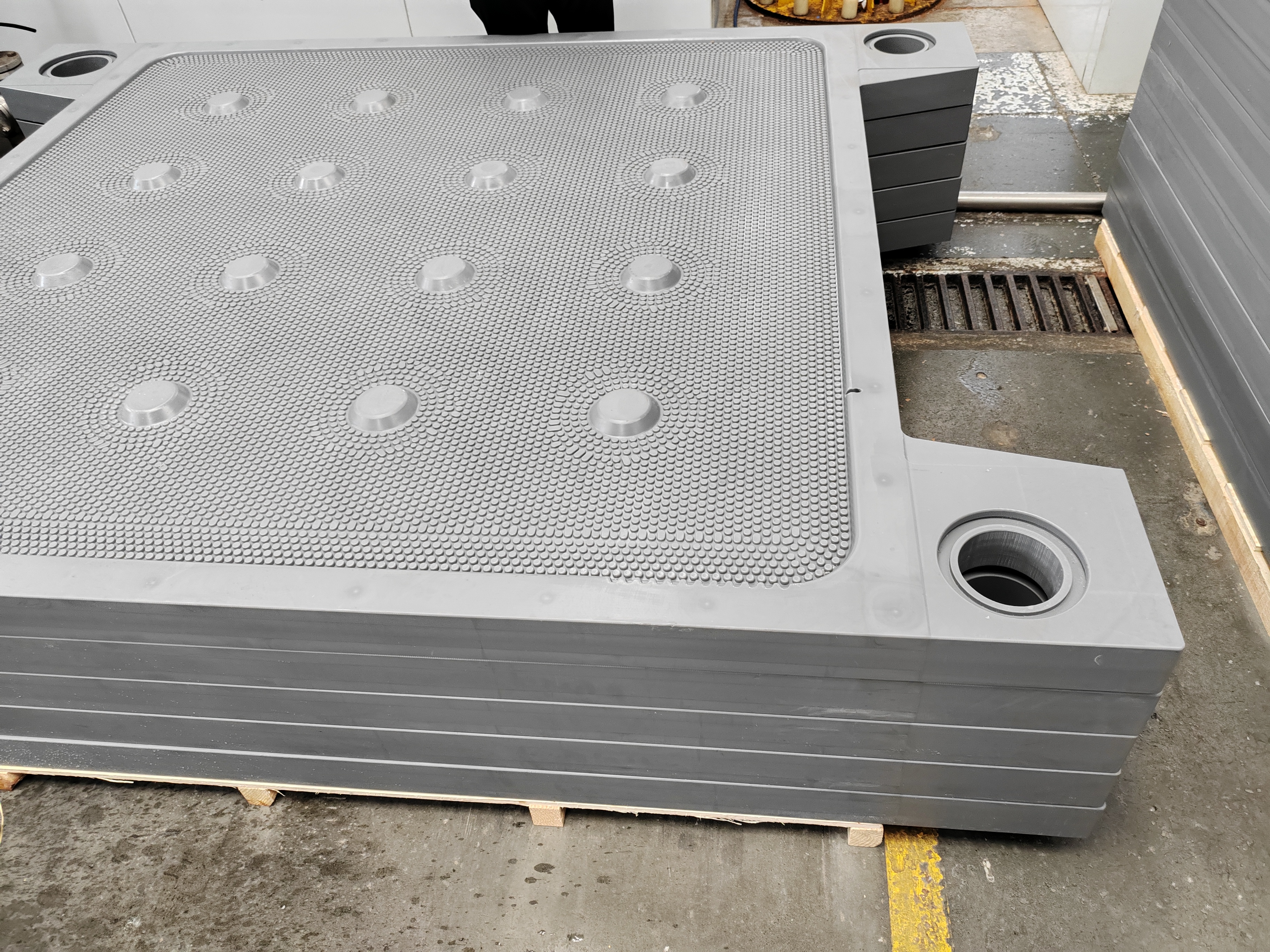New BOYAN Filter Press Plate HIGH PERFORMANCE MEMBRANE CHAMBER PLATE For SQUEEZING PRESSURE 6,0 MPa FILTERPRESSES 1 Year