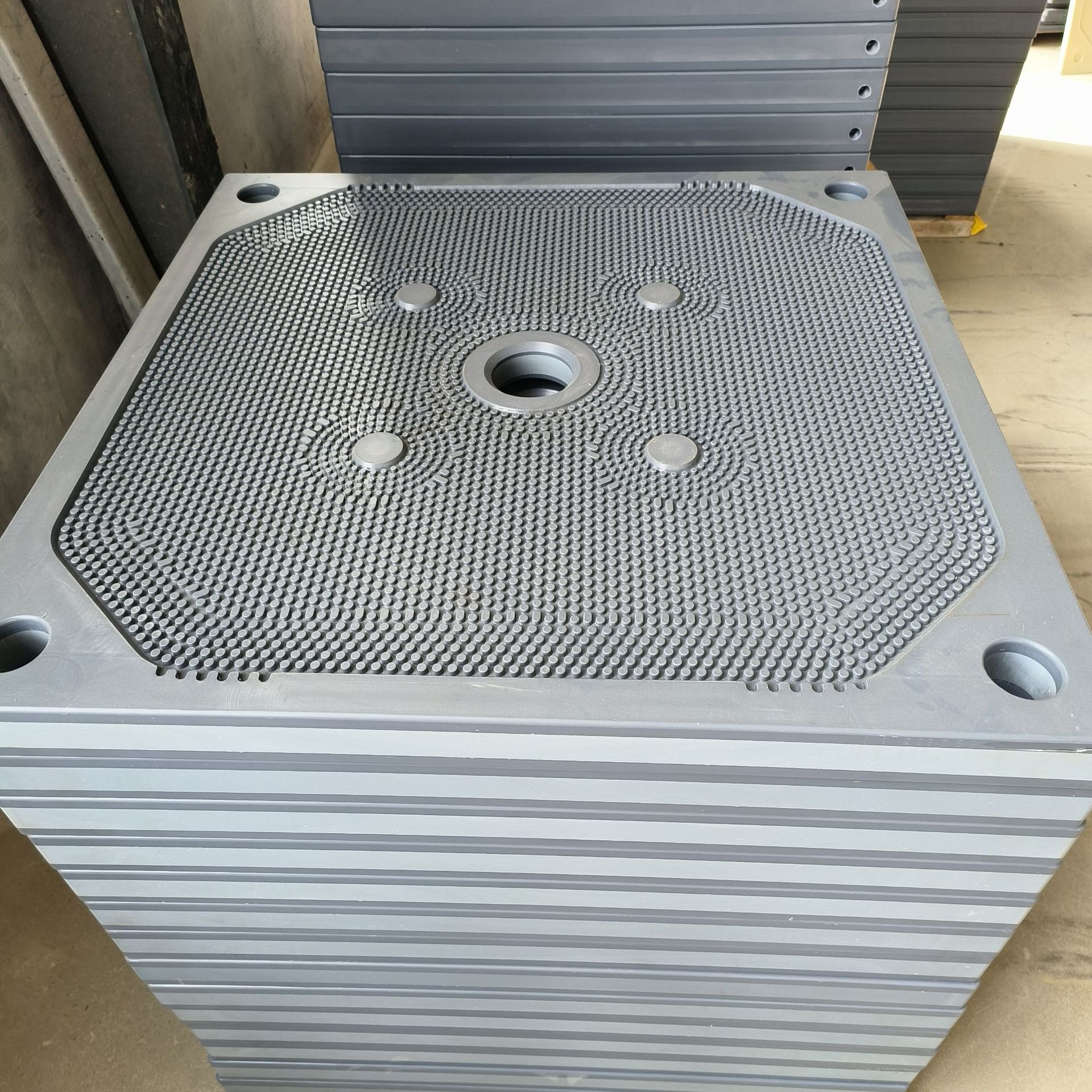 320-2000mm Size High Press Membrane Chamber Recess Filter Diaphragm Plate Enhanced Pp Filter Plate