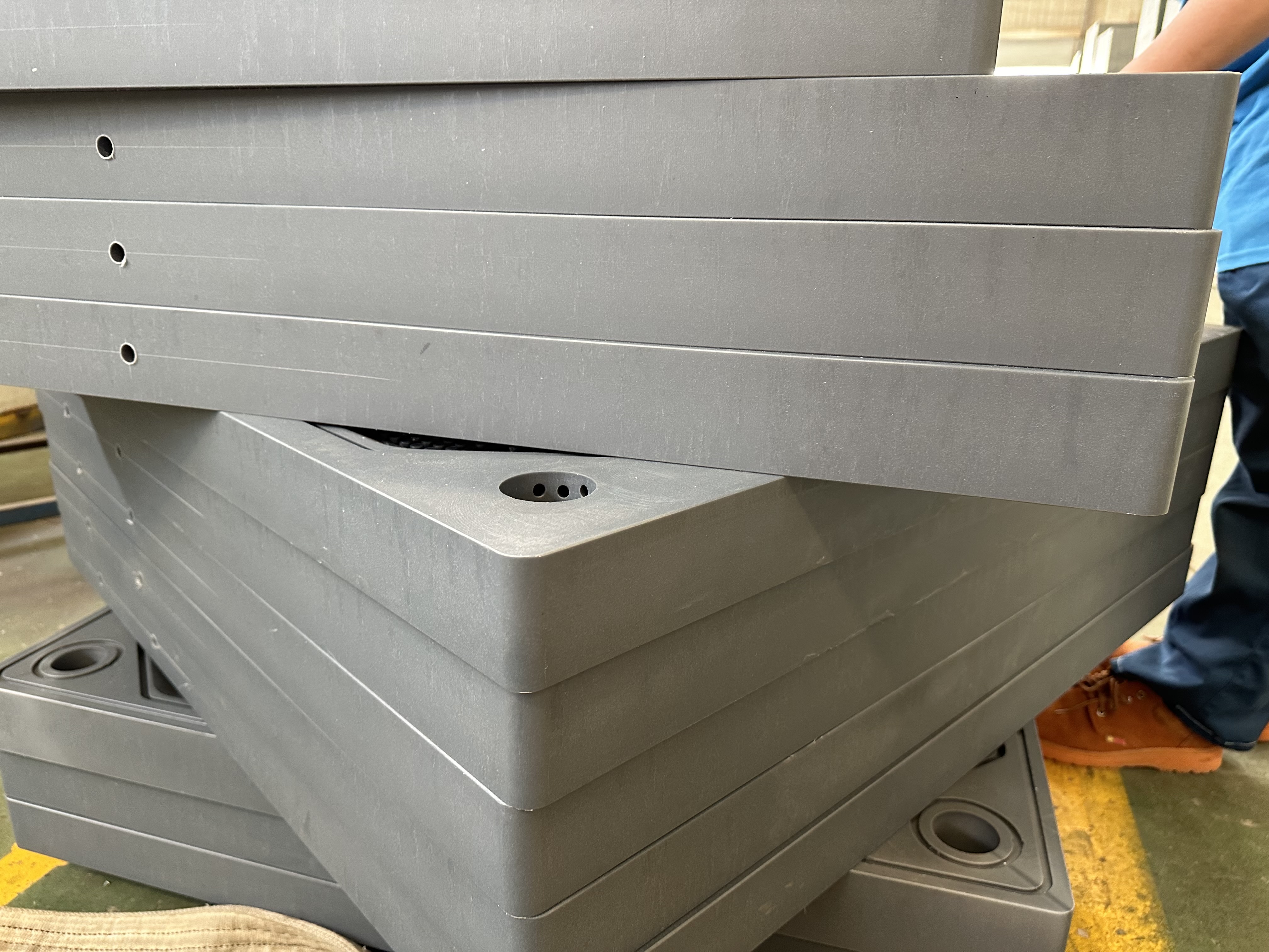 One-Stop Rubber/Cast Iron/PP Membrane Filter Plates Supply | Filter Press Intermediate Plates | Sintered Porous Structure