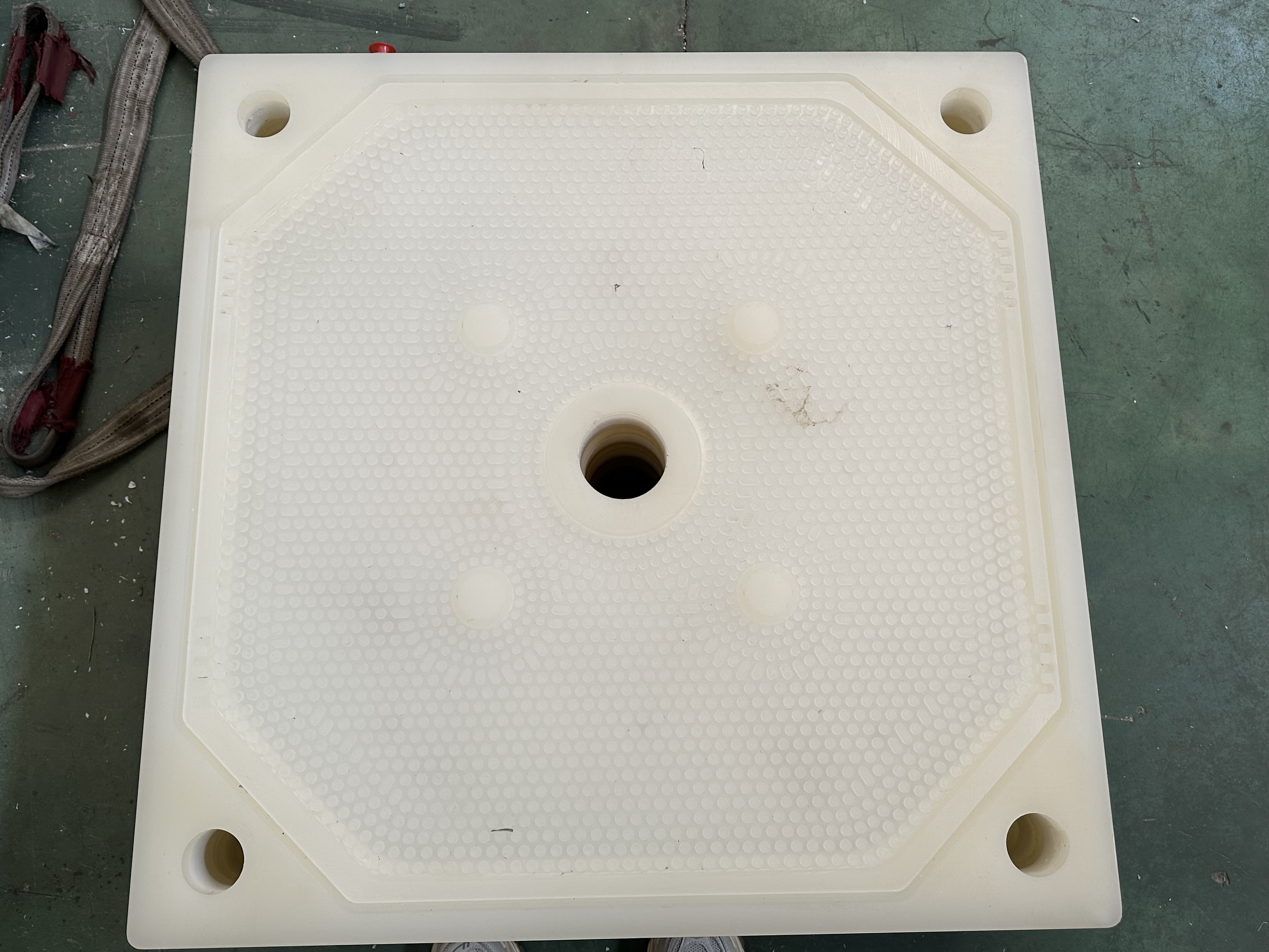 One-Stop Rubber/Cast Iron/PP Membrane Filter Plates Supply | Filter Press Intermediate Plates | Sintered Porous Structure