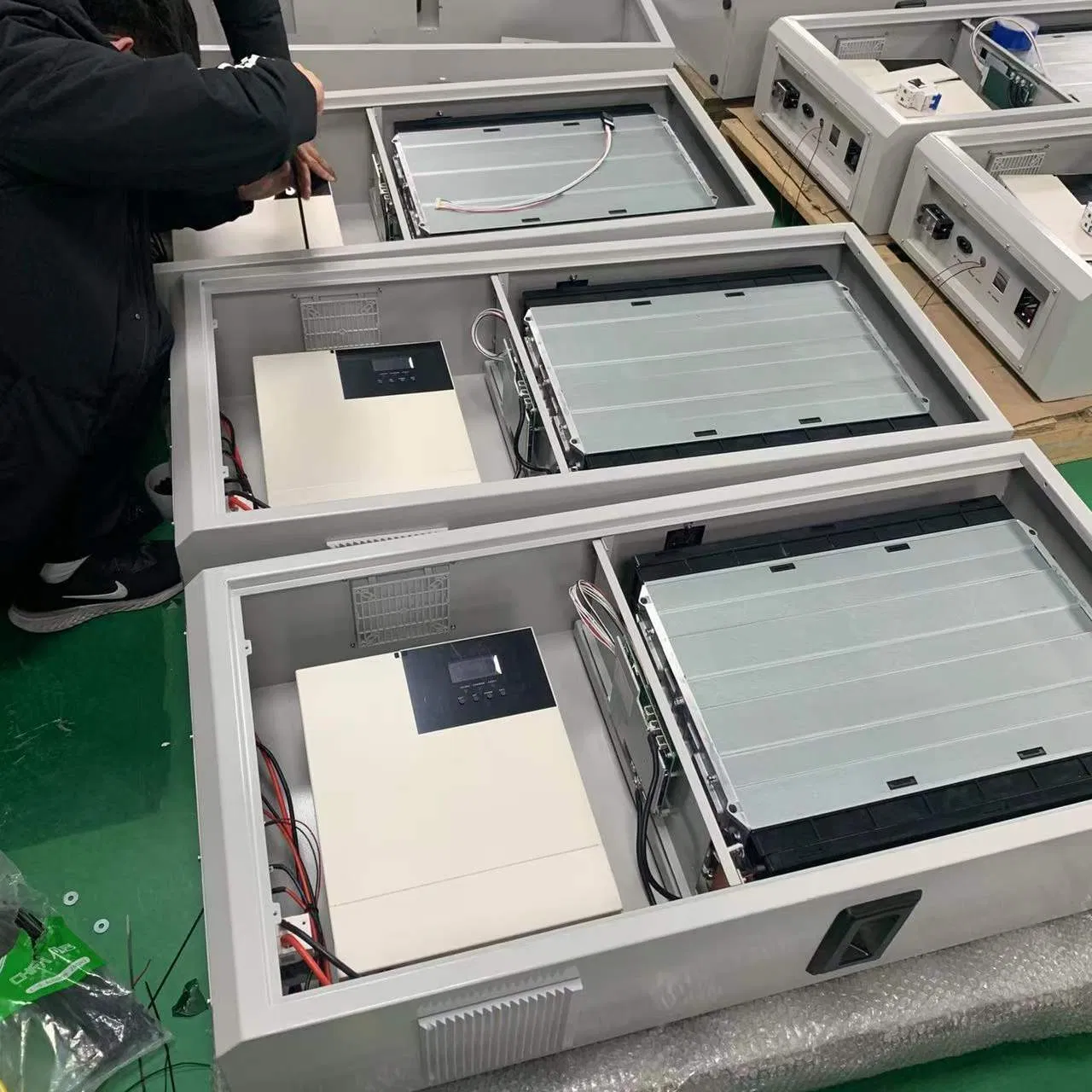 5000W Uso doméstico portátil de almacenamiento de energía todo en uno 10kwh 12.5kwh Generador solar móvil híbrido de batería de litio de respaldo de energía solar kits
