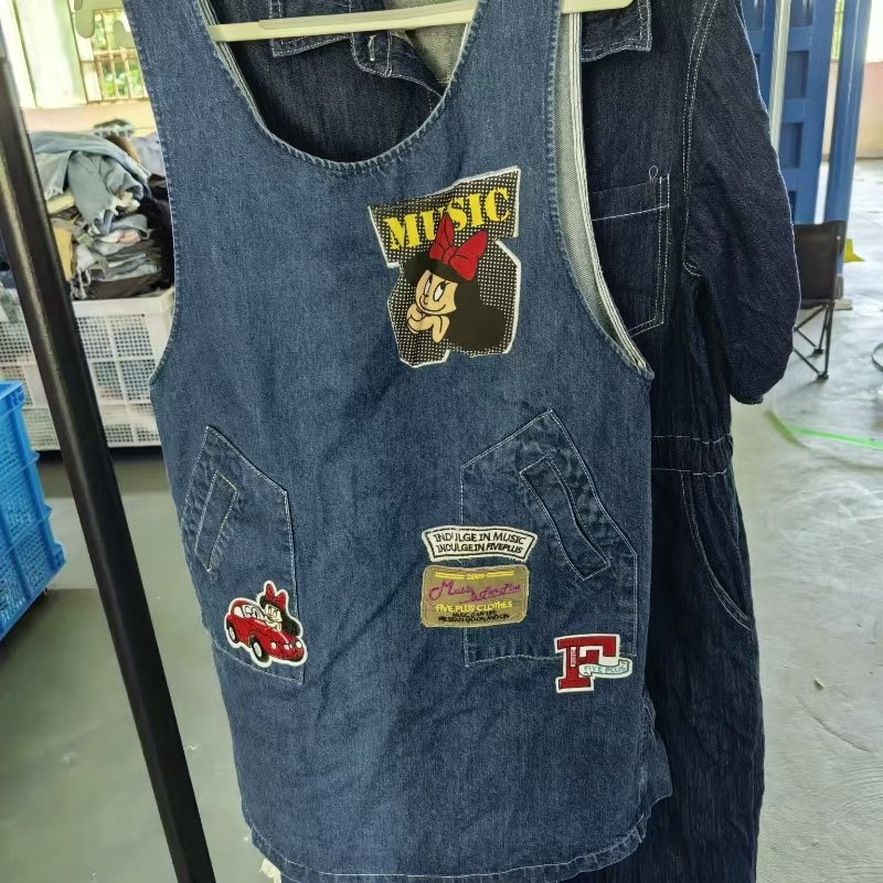 Saia de jeans feminina de segunda mão de nível A à venda por atacado em roupas usadas Bale