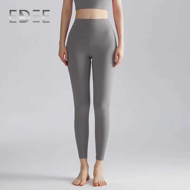 Roupas esportivas confortáveis e modernas para mulheres