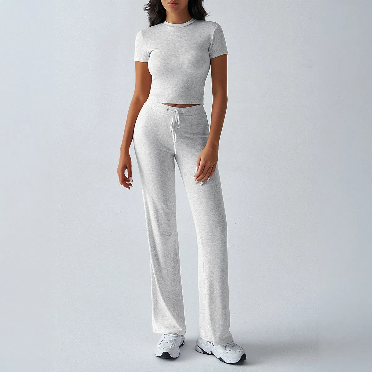 Conjunto de Tops Curtos Casuais Femininos para Lazer Urbano em Cores Sólidas para Primavera Verão, Moda Transfronteiriça para a Europa e Estados Unidos