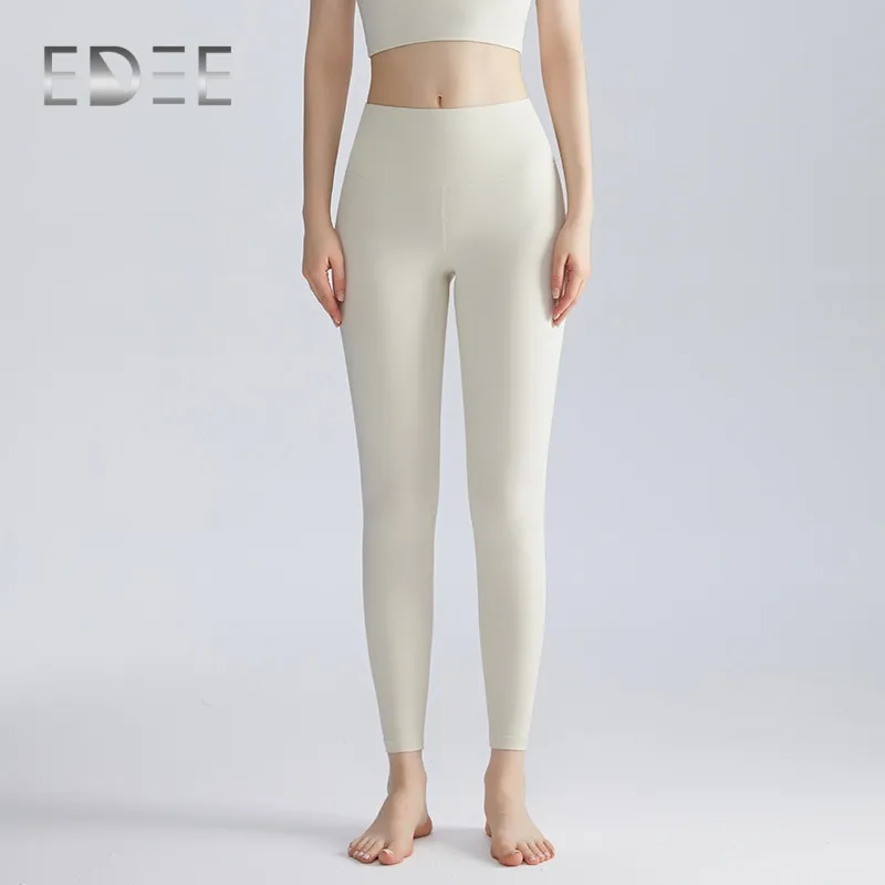 Roupas esportivas confortáveis e modernas para mulheres