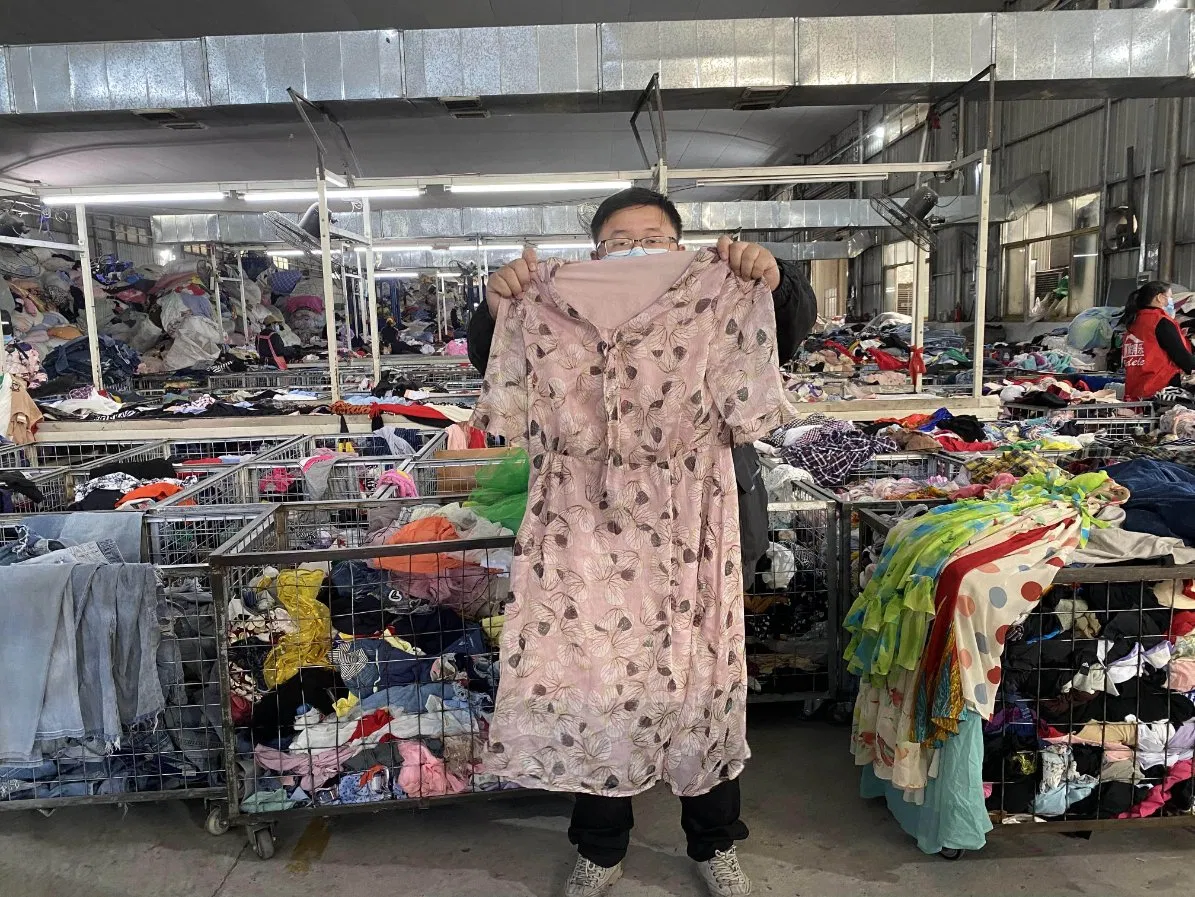 Atacado de Roupas Usadas em Lote para Mulheres, Shorts de Jeans Usados em Fardos