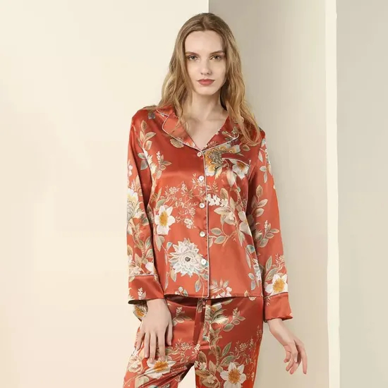 Conjunto de Pijamas Longos de Seda Personalizados para Mulheres em Moda Casual