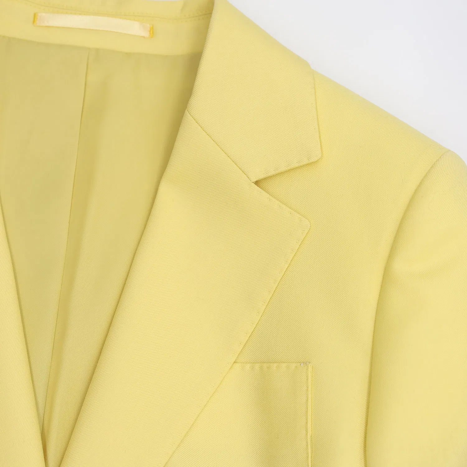 Conjuntos Femininos Modernos de Comprimento Cropped com Padrão Estiloso, Feitos sob Medida para a Moda Corporativa Urbana