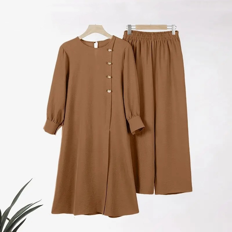 Conjunto de Roupas Elegante para Mulheres Muçulmanas em Cor Sólida e Respirável com Roupas de Fenda Lateral
