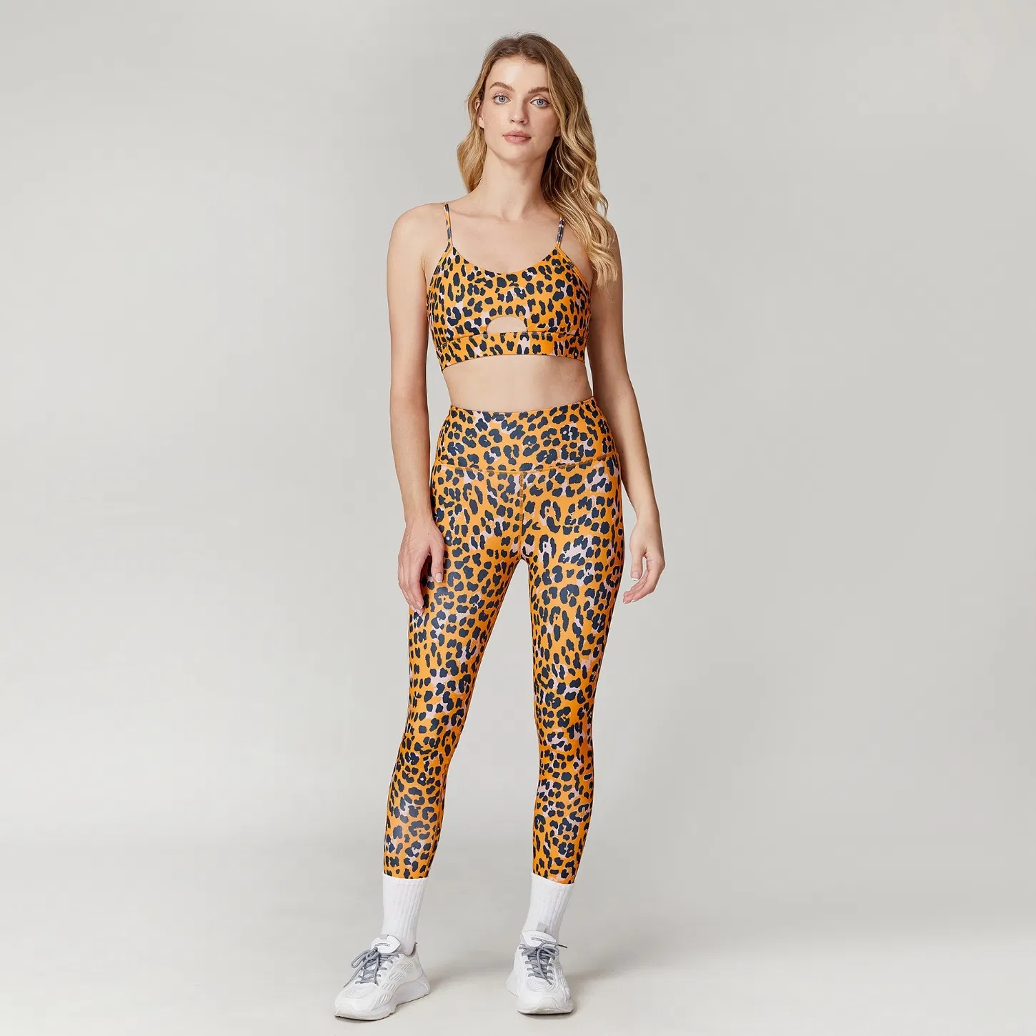 Fabricantes de Roupas de Fitness Tianchen Novo Design 2PCS Conjunto de Roupas Ativas de Leopardo para Mulheres, Sutiã Esportivo de Marca Própria + Leggings de Fitness