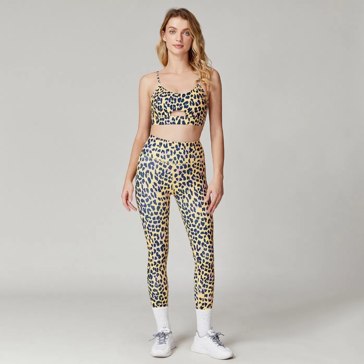 Fabricantes de Roupas de Fitness Tianchen Novo Design 2PCS Conjunto de Roupas Ativas de Leopardo para Mulheres, Sutiã Esportivo de Marca Própria + Leggings de Fitness