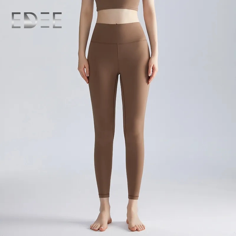 Roupas esportivas confortáveis e modernas para mulheres
