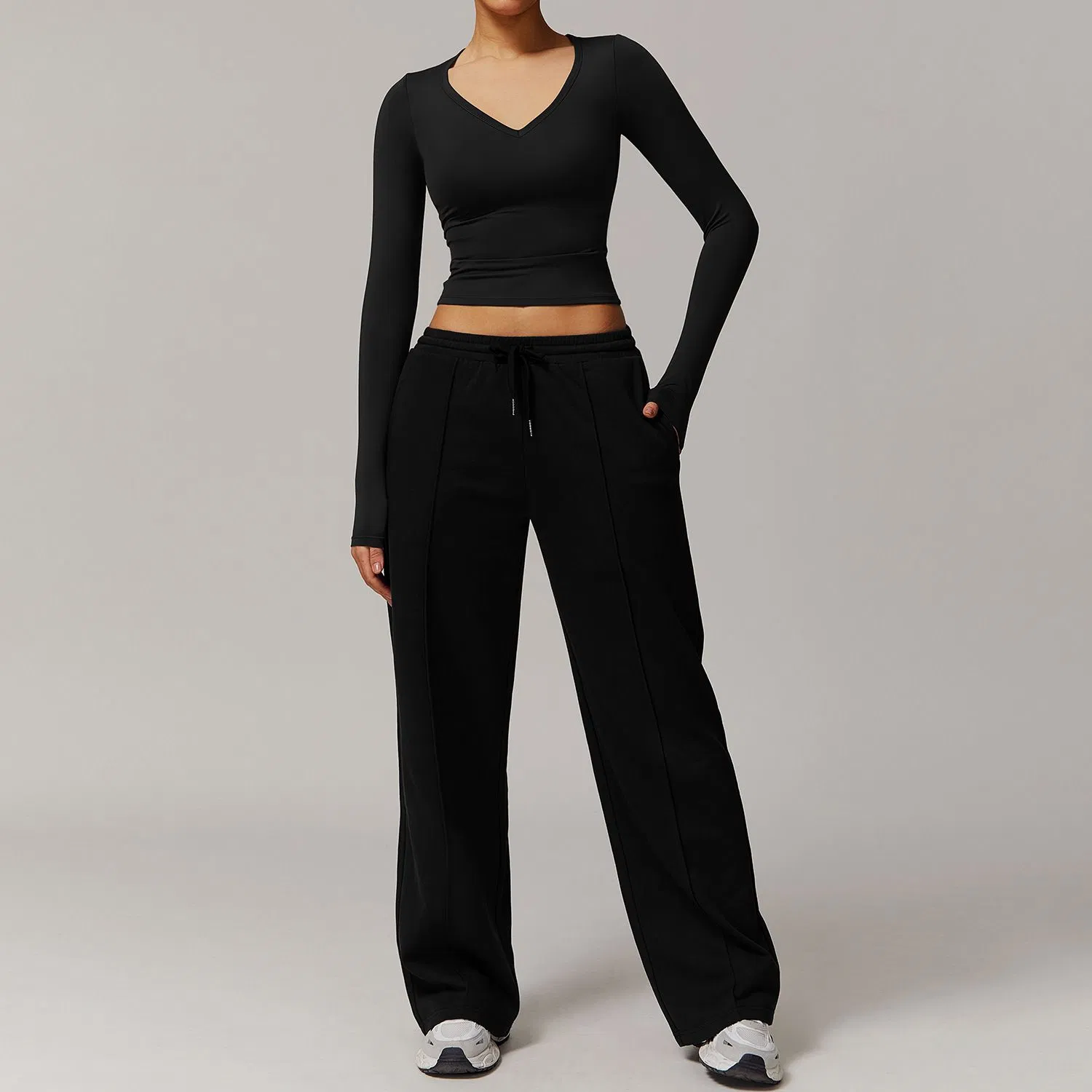 Calças curtas esportivas de cintura alta, camisa de roupas esportivas para o traje casual feminino durante o treino