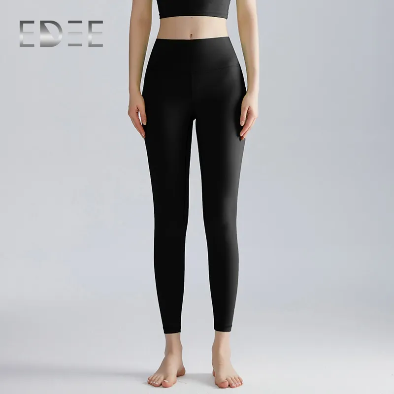 Roupas esportivas confortáveis e modernas para mulheres