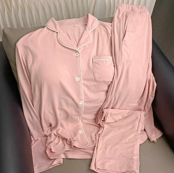 Conjunto de Pijamas Femininos Confortáveis e Macios