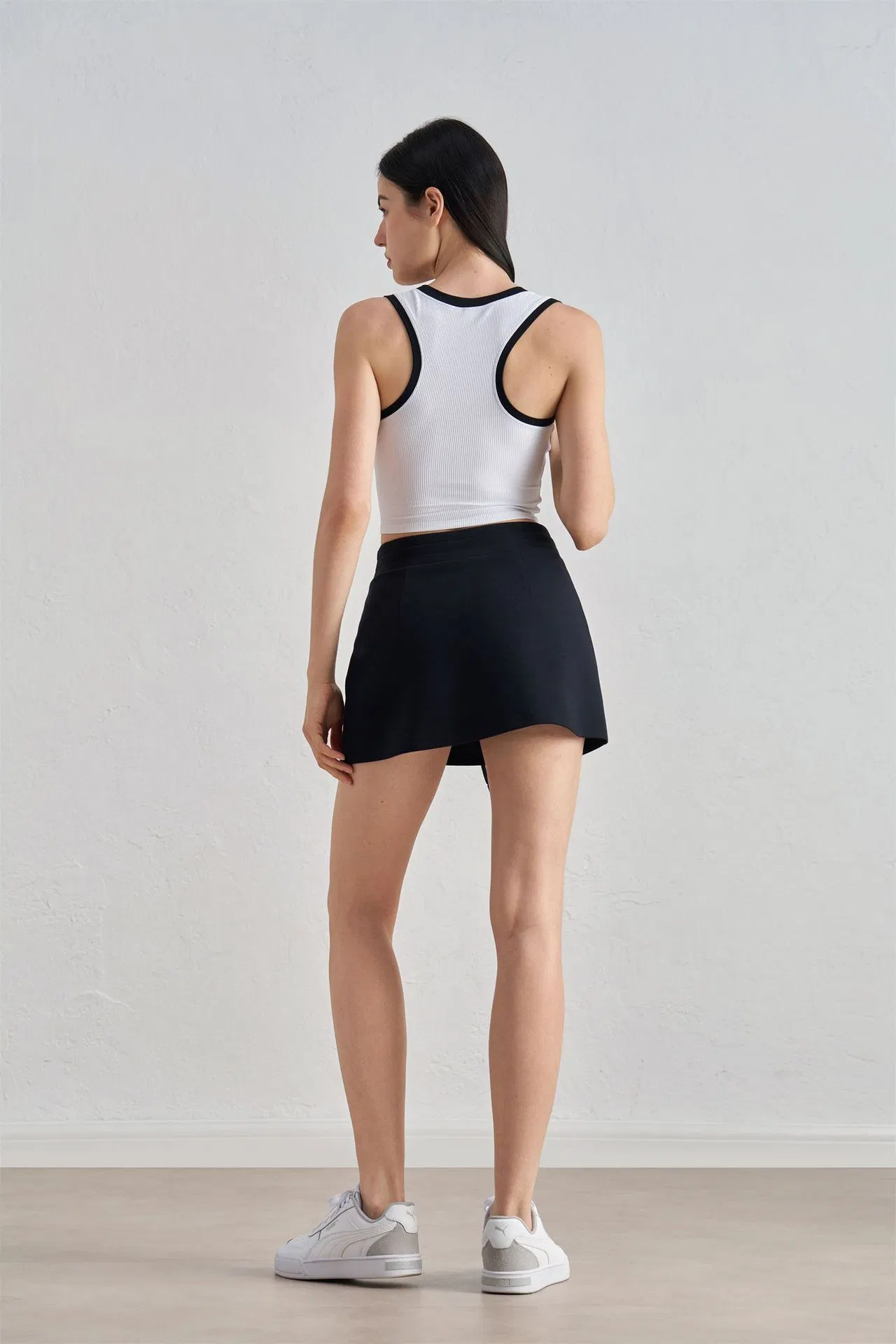 Novo Top de Corrida Racerback de Moda, Saias de Ginásio e Tênis de Lazer, Suéter de Alta Qualidade, Roupas Casuais e Modernas para o Dia a Dia, Roupas Esportivas para Meninas