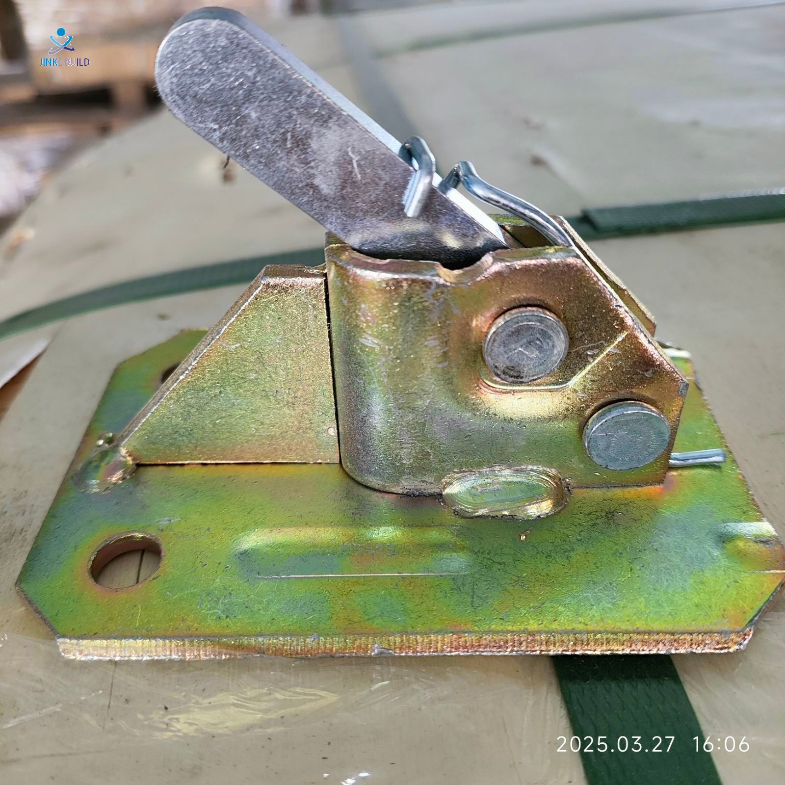 Galvanized Steel Scaffolding Plank Clamp | Scaffold Board Retaining Clamp EN74