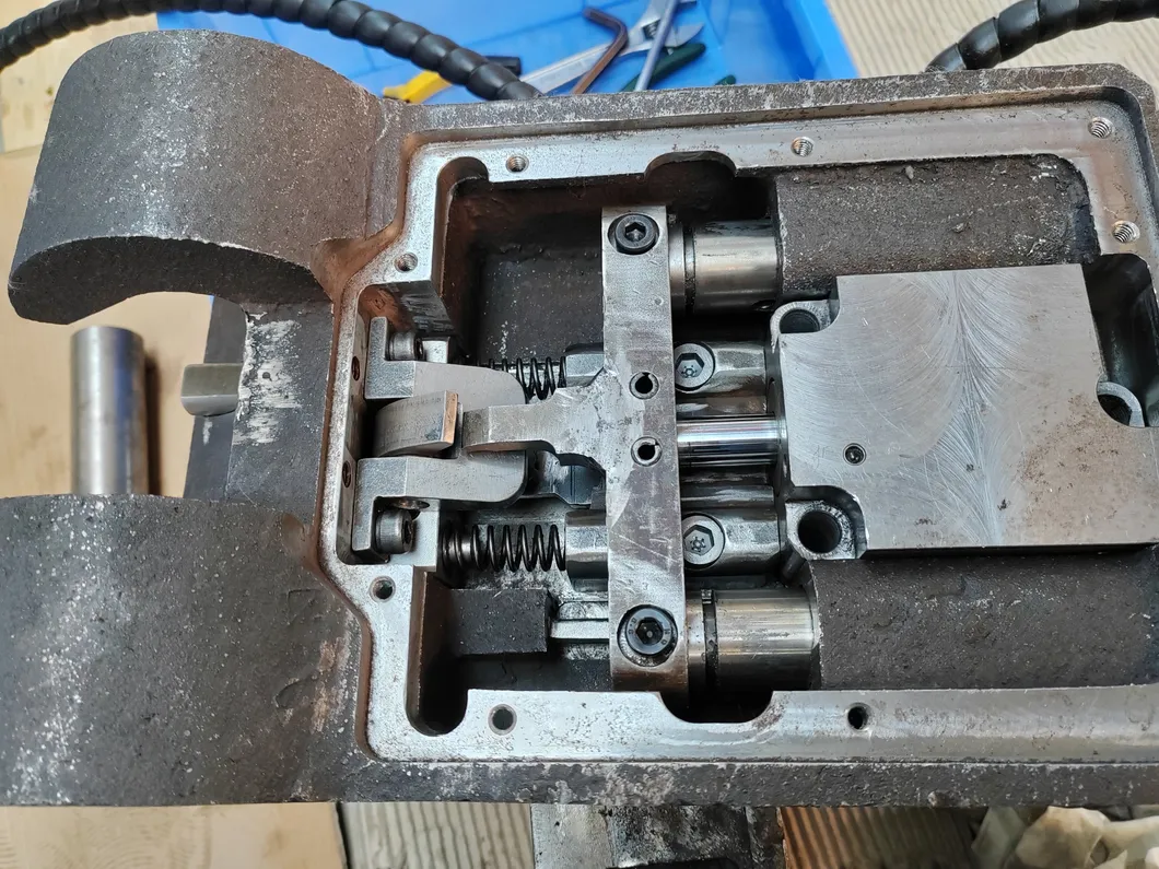 Heavy-Duty Excavator Quick Coupler with Double Lock Mechanism Excavator Attachments